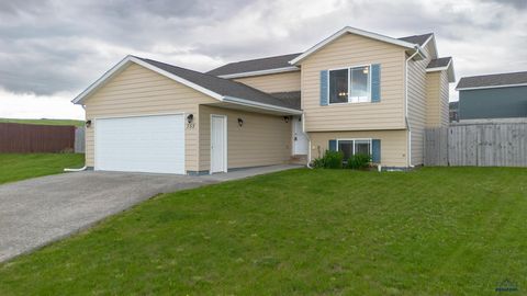 Single Family Residence in Box Elder SD 755 Bear Tooth Ct.jpg