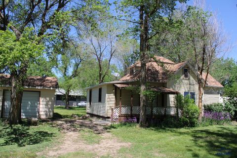 Single Family Residence in Caputa SD 23508 Main St.jpg