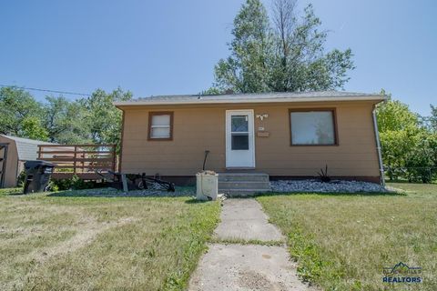 Single Family Residence in Rapid City SD 2120 Lincoln Ave.jpg