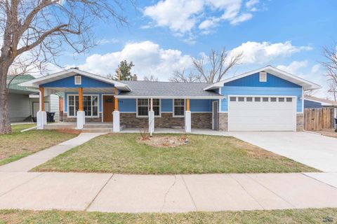 Single Family Residence in Rapid City SD 3608 Brookside Dr.jpg