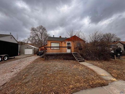 Single Family Residence in Rapid City SD 228 Franklin St.jpg