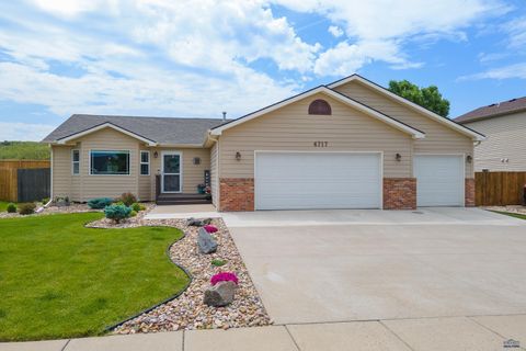 Single Family Residence in Rapid City SD 4717 South Pointe Dr.jpg
