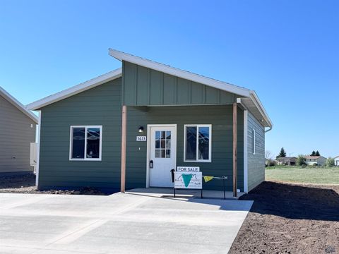 Single Family Residence in Rapid City SD 5613 Bridge Dr.jpg