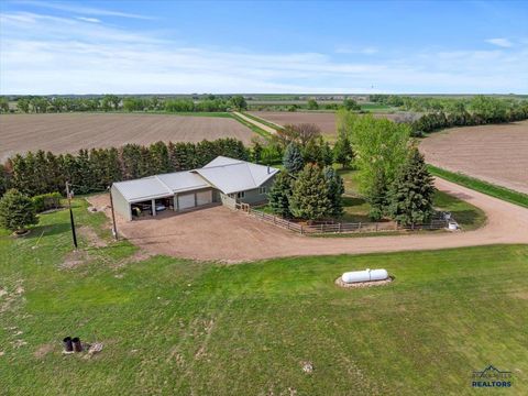 Single Family Residence in Nisland SD 18887 Vale Cutoff Rd.jpg