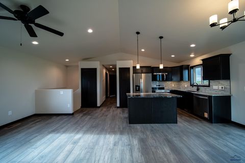 Single Family Residence in Box Elder SD 413 Constitution Blvd 9.jpg