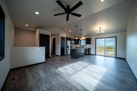 Single Family Residence in Box Elder SD 413 Constitution Blvd 8.jpg