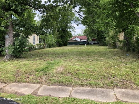  in Chattanooga TN 1503 E 17th St.jpg