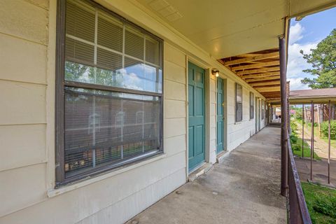 Townhouse in Memphis TN 3229 THIRTEEN COLONY MALL #5B.jpg