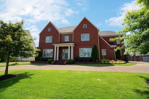Single Family Residence in Germantown TN 3181 CHAPEL WOODS CV.jpg