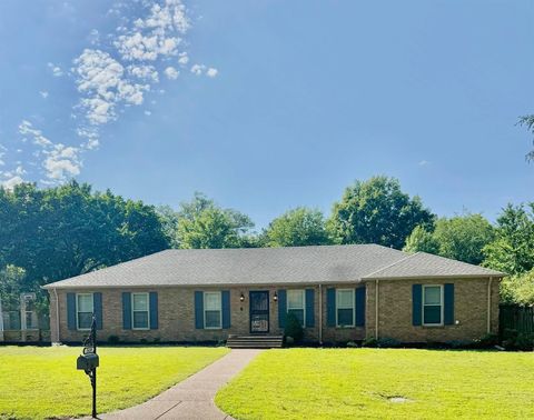 Single Family Residence in Germantown TN 2639 CEDAR RIDGE DR.jpg