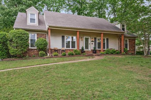 Single Family Residence in Germantown TN 7944 CROSS VILLAGE DR.jpg