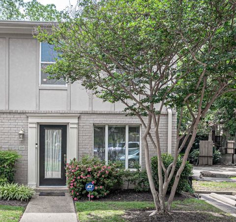 Townhouse in Germantown TN 2240 GERMANTOWN SQ.jpg