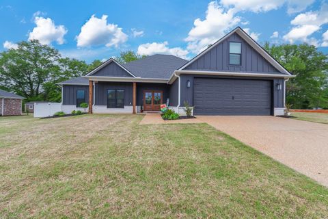Single Family Residence in Jackson TN 50 SHADY MEADOW DR.jpg
