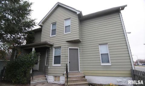 Single Family Residence in Rock Island IL 4212 12TH Avenue.jpg