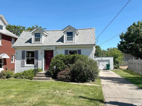 Single Family Residence in West Peoria IL 2103 W SHERMAN Avenue.jpg