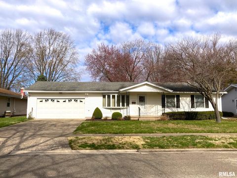 Single Family Residence in Springfield IL 2457 ARROWHEAD Drive.jpg