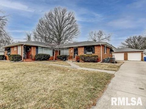 Duplex in Springfield IL 2305 Westchester Boulevard.jpg
