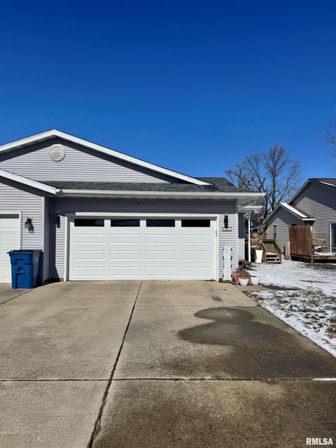 Condominium in Chatham IL 157 Wintergreen Drive.jpg
