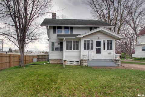 Single Family Residence in Quincy IL 2316 SPRING Street.jpg