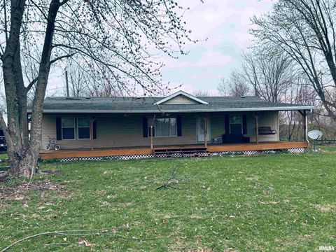Single Family Residence in Petersburg IL 20818 Jellystone Avenue.jpg