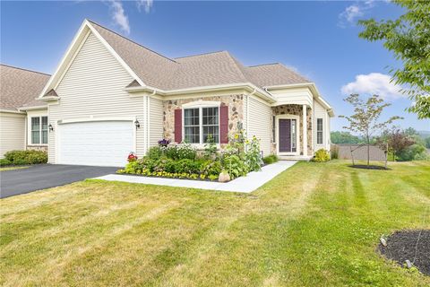 Townhouse in Victor NY 1085 Chapelhill Drive.jpg