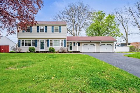 Single Family Residence in Rochester NY 250 Picturesque Drive.jpg