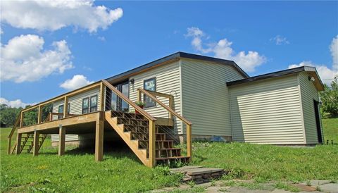 Single Family Residence in Margaretville NY 2 Olga Drive.jpg
