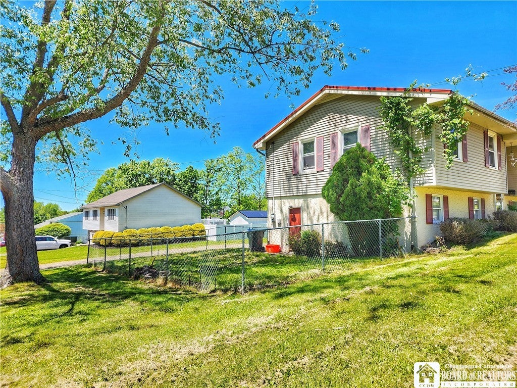 59 Ames Ave, Jamestown, NY 14701 photo