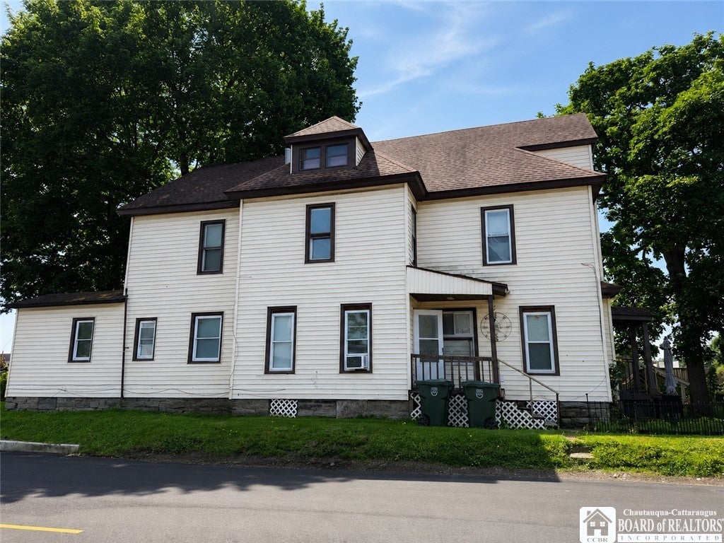 414 Jefferson St, Jamestown, NY 14701 photo