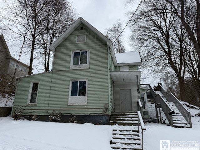 438 Winsor St, Jamestown, NY 14701