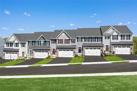Condominium in Victor NY 1040 Banjo Run.jpg
