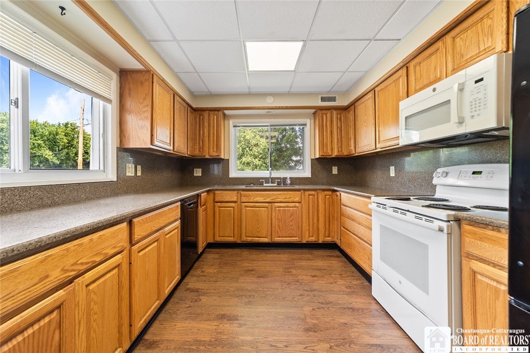 299 Falconer St, Jamestown, NY 14701 photo