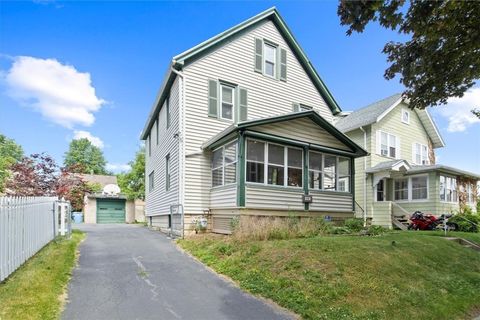 Single Family Residence in New York NY 66 Martinot Avenue.jpg