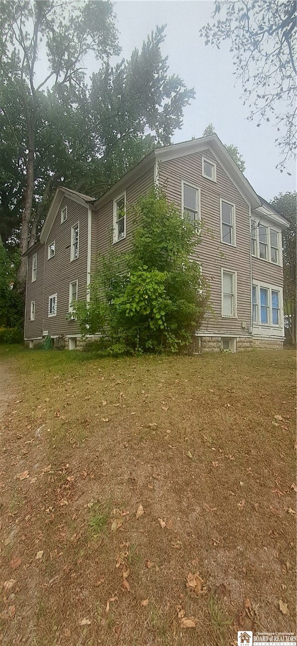 18 12th St, Jamestown, NY 14701