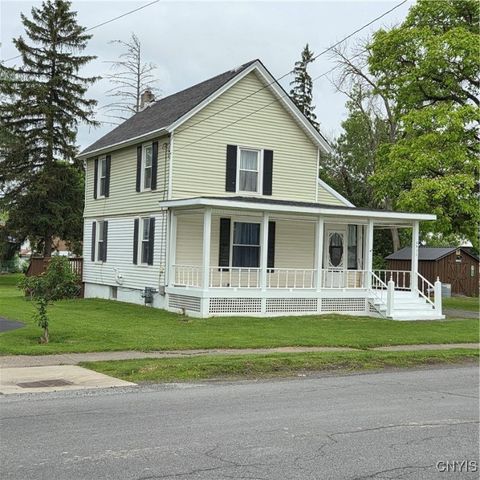 Single Family Residence in Vernon NY 4411 Peterboro Street.jpg