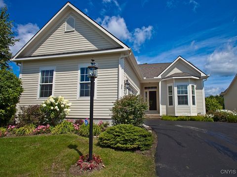 Single Family Residence in Cazenovia NY 23 S Village Drive.jpg