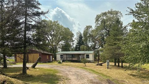 Mobile Home in Westmoreland NY 5223 Moore Road.jpg