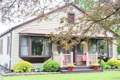 Single Family Residence in Hamilton NY 80 Madison Street.jpg