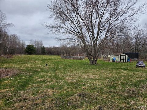  in Vernon NY 6289 Cooper Street 5.jpg