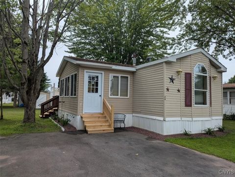 Mobile Home in Sylvan Beach NY 26 Driftwood Lane.jpg