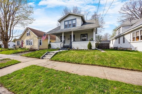 Single Family Residence in Oneida NY 384 Cleveland Avenue.jpg