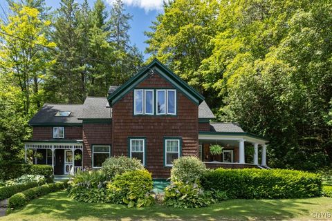 Single Family Residence in New Woodstock NY 1739 Cardner Road.jpg