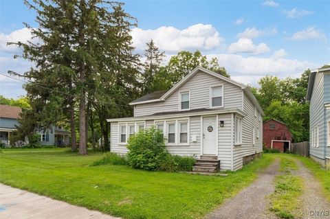 Single Family Residence in Clinton NY 16 Meadow Street.jpg