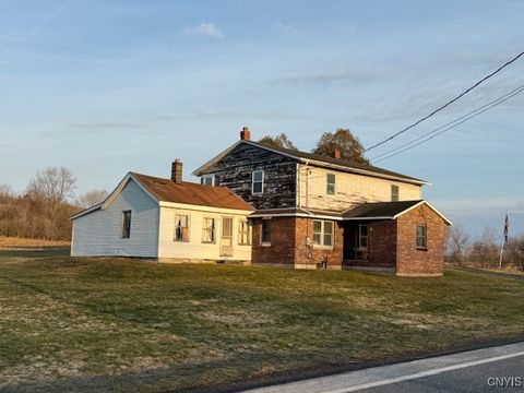 Single Family Residence in Munnsville NY 5671 Middle Road.jpg