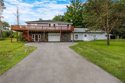 Single Family Residence in Verona NY 6321 Irish Ridge Road.jpg