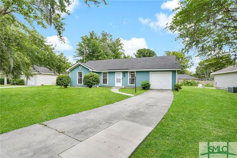 Single Family Residence in Richmond Hill GA 195 Cherokee Street 1.jpg