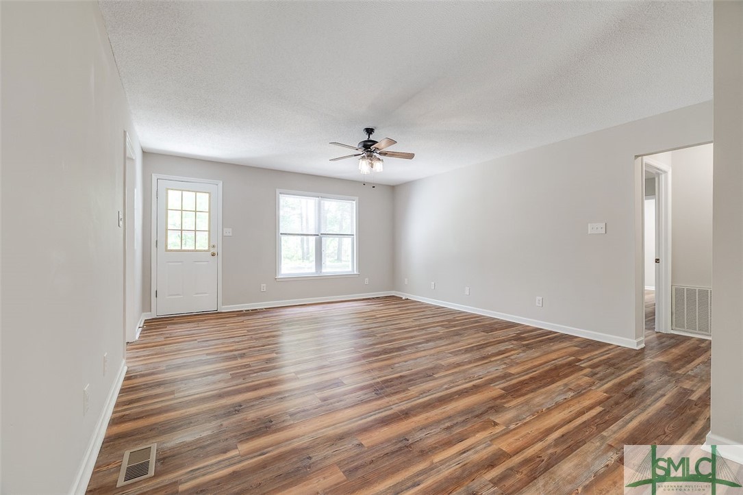 Single Family Residence in Clyo GA 1488 Old Augusta Road 2.jpg