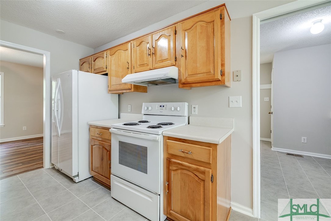 Single Family Residence in Clyo GA 1488 Old Augusta Road 6.jpg