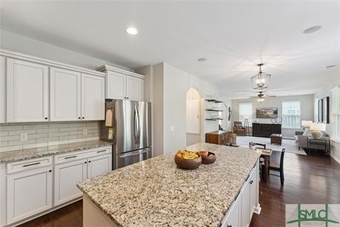 Single Family Residence in Richmond Hill GA 879 Castleoak Drive 21.jpg