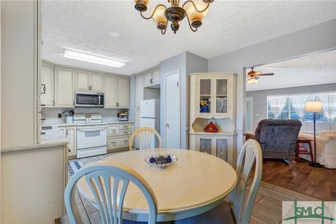 Single Family Residence in Richmond Hill GA 11 Pelican Court 15.jpg